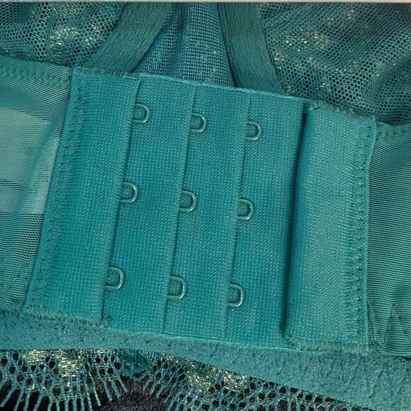 Victoria’s Secret 34D Bra NWT Dream Angels VS Push up w/out padding Emerald Gold - Picture 4 of 9